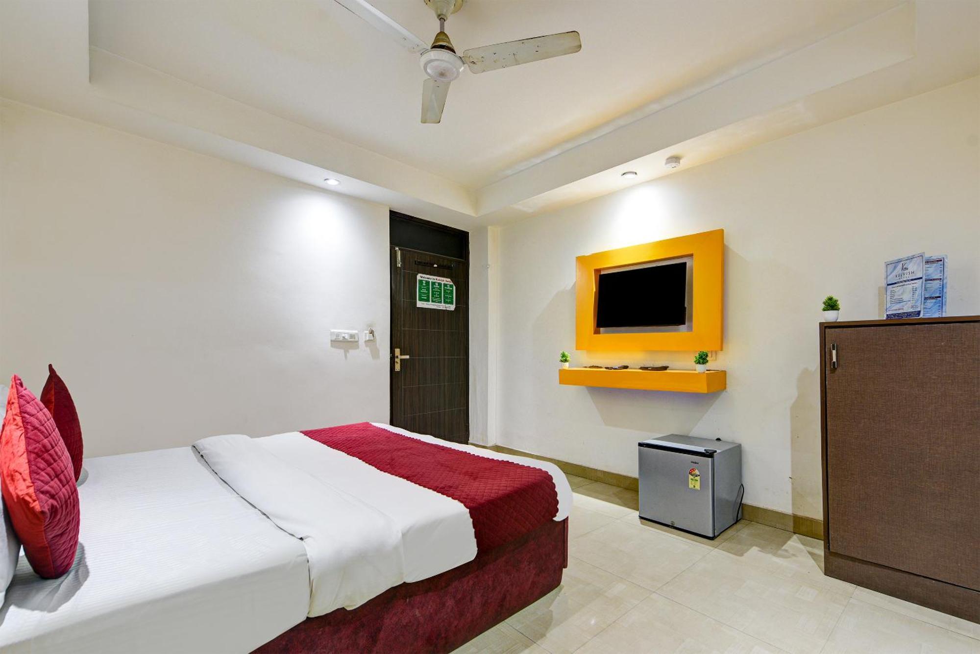 Hotel Kelvish Free Airport Pickup Нью-Дели Экстерьер фото