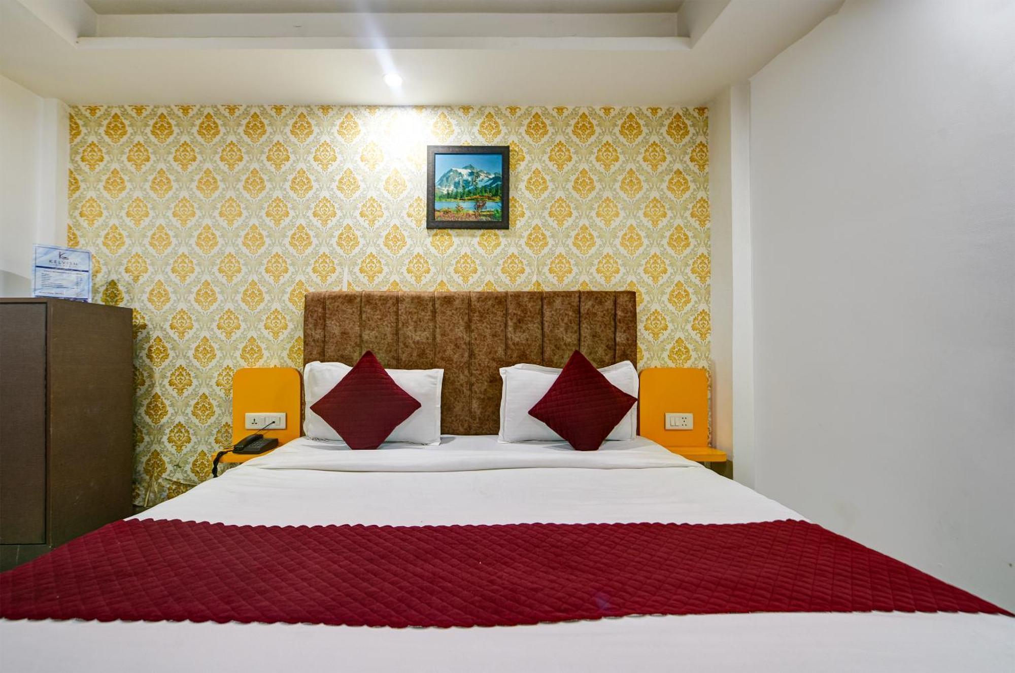 Hotel Kelvish Free Airport Pickup Нью-Дели Экстерьер фото